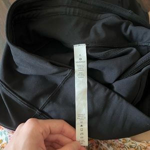 Women lululemon legging size 6